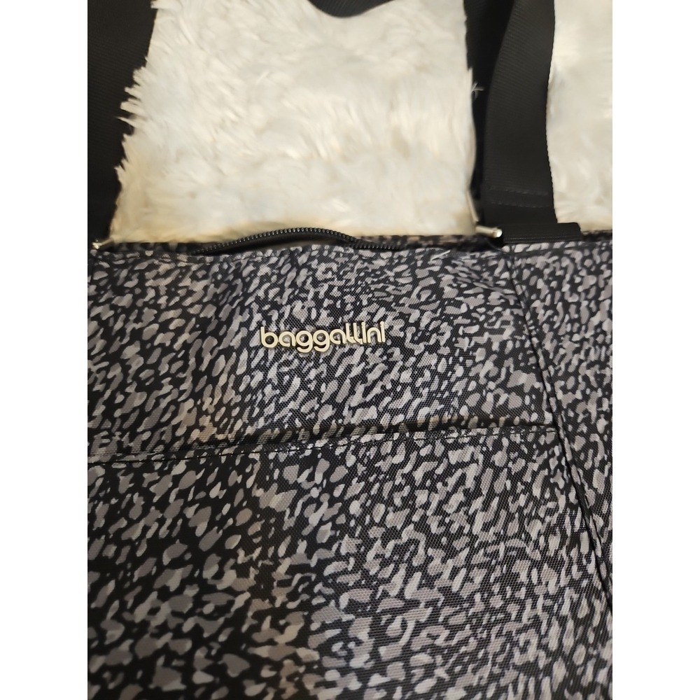 Baggallini Leopard Print Tote Bag RFID Wristlet Purse Travel Organizer - Picture 5 of 10